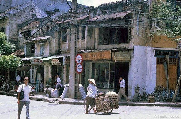Phố cổ Hà Nội, 1993.